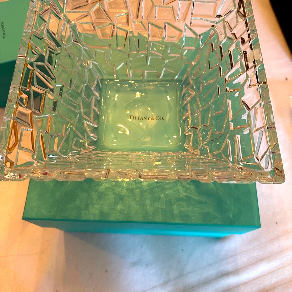 Tiffany & Co Mosaic Etched Crystal Bowl